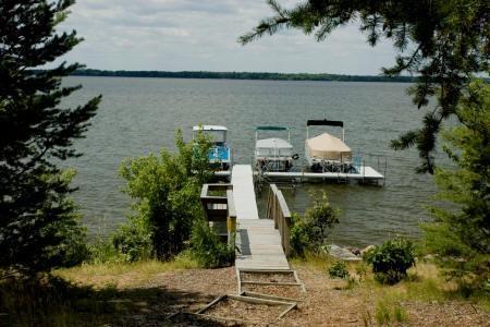 boat dock on castle rock lake