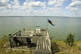 private s stairs and dock on Lake Petenwell