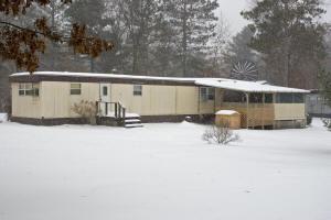getaway home for sale by arkdale Lake, WI.
