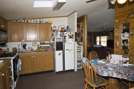 large eat-in kitchen