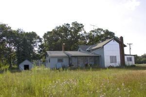 4 Bedroom Farm House In Central Wisconsin