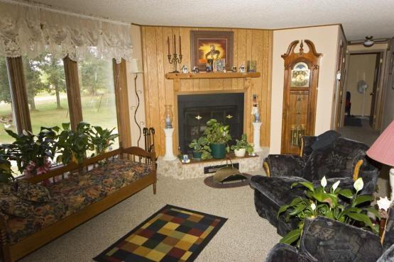 spacious 3 bedroom home on 9 acres