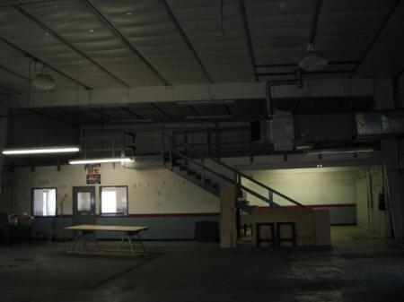 large 4000 ft.² commercial building for sale
