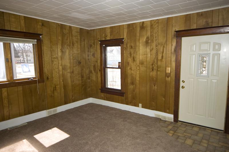 Large Living Room For Lots Of Living Space