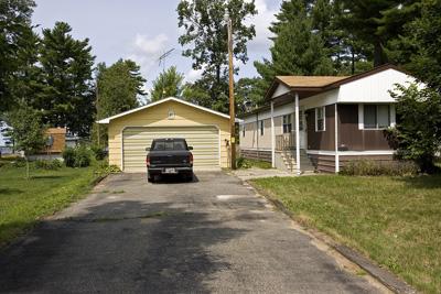 2 Bedroom Mobile With Deeded Lake Access