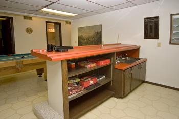 Exciting Wet Bar Area In Large Rec Room!