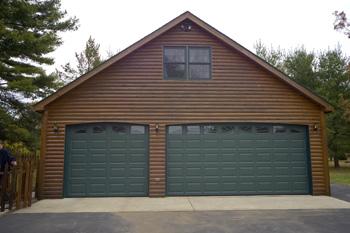 Large Log Garage With Upper Loft!