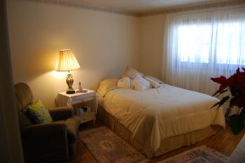 Spacious Bedrooms With Cozy Setting