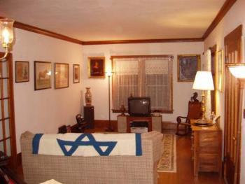 Spacious Living room For Extra Living Space